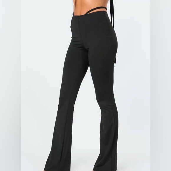 Never worn, Edikted Black flare leggings with waist detail - Picture 2 of 3